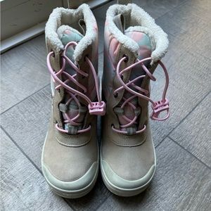 Keen rain/snow boots size 11 kids